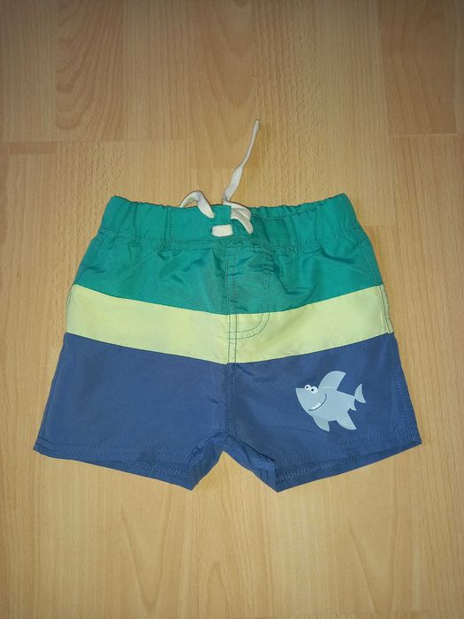 krótkie spodenki 4 pary rozmiar 86 cm