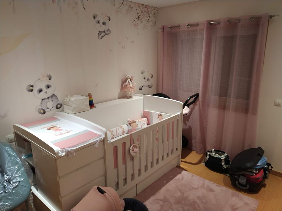 Quarto bebé menina elegante - branco e rosa