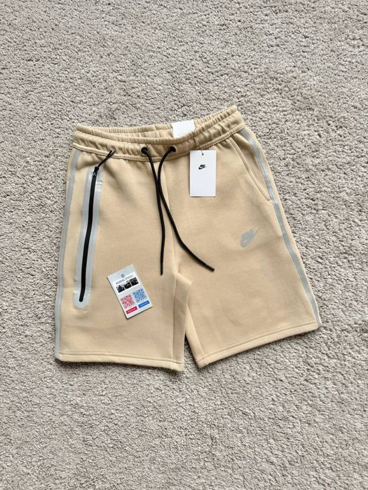 Шорты Nike Tech Fleece Reflective 2025
