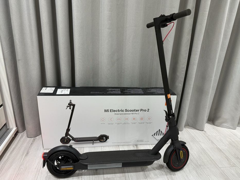 Продам електросамокат Xiaomi Mi Electric Scooter Pro 2 Black