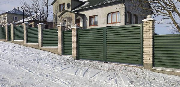 Забор,профнастил,металочерепиця графіт,криша