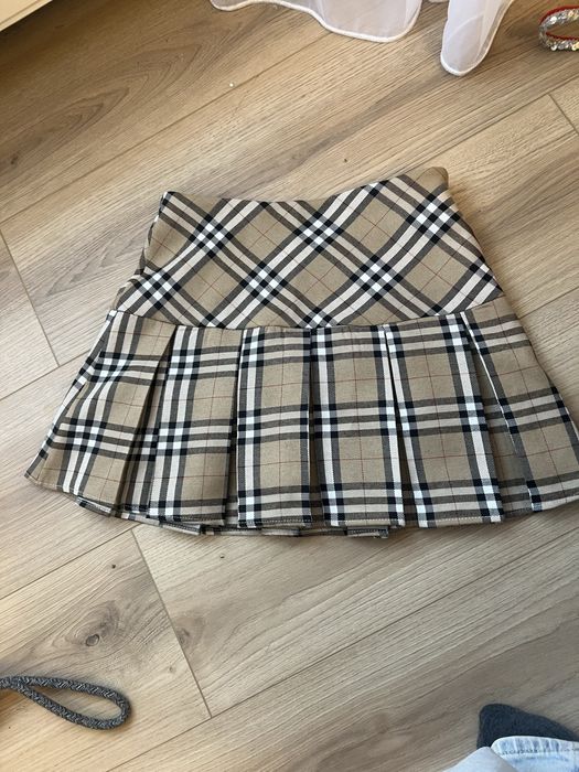 спідниця burbbery