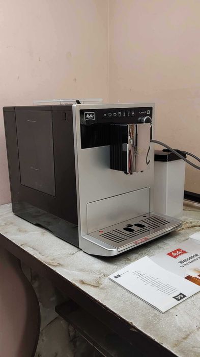 Automatyczny ekspres ciśnieniowy Melitta CI E970-101, 1400W srebrny