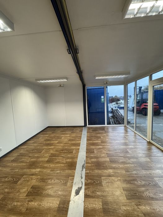 Kontener biurowy socjalny budowlany przeszklony handlowy