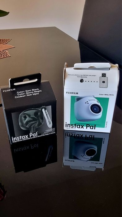 Fujifilm Instax Pal + capa como nova!