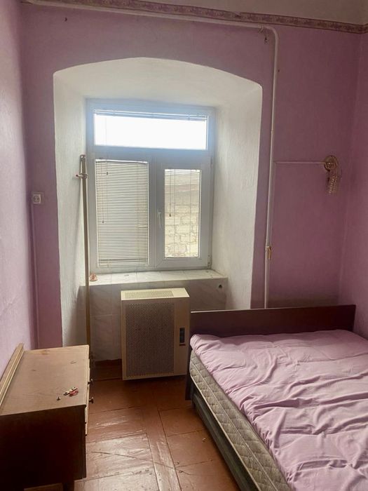 Продам квартиру в старому місті.