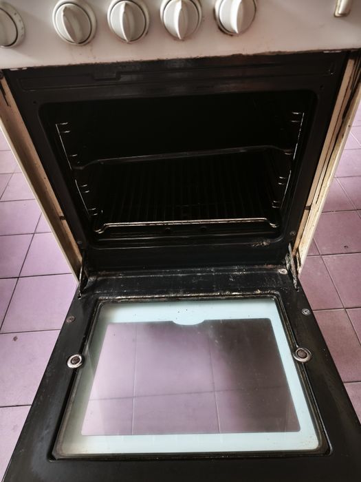 Forno com fogão de 4 bocas