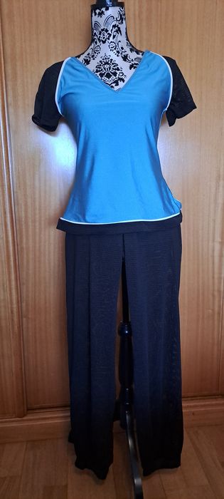 Conjunto calças e camisola fitness