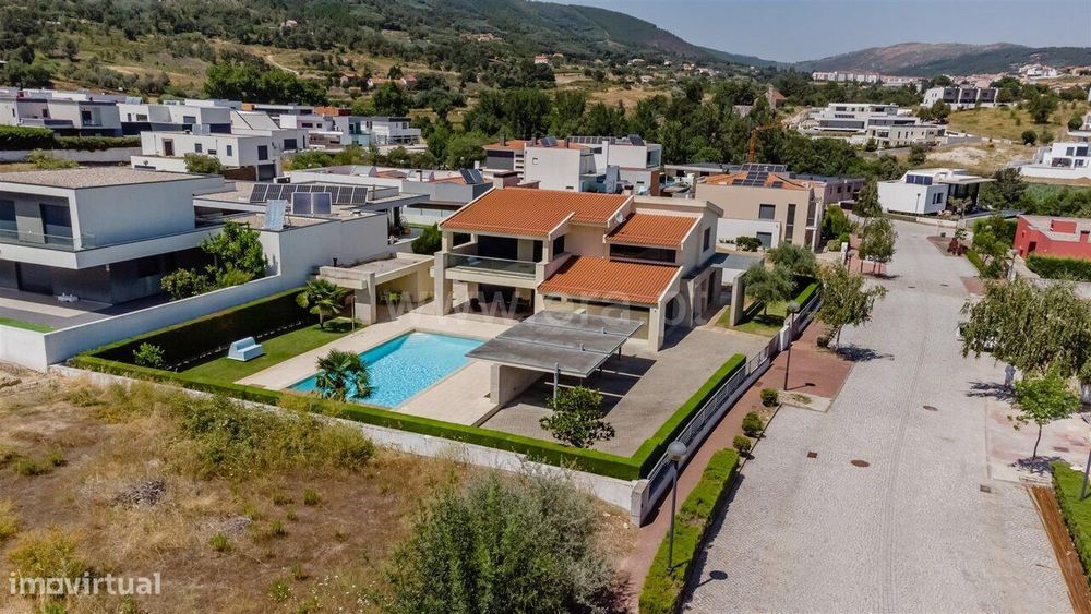 Moradia Isolada T4 / Covilhã, Teixoso