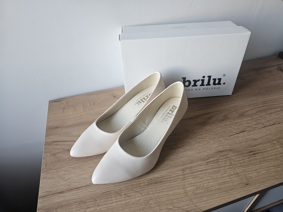Buty ślubne nowe Brilu ecru 39