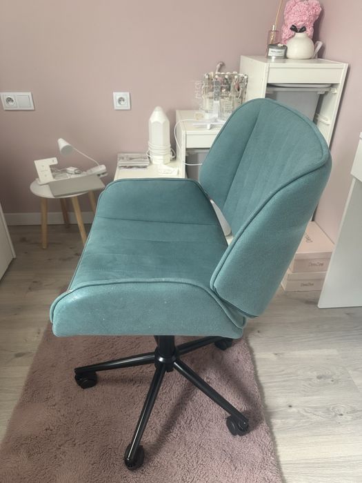 Krzesło biurowe, tapicerowane.