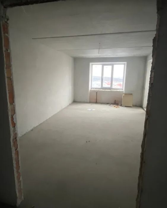 Продаж 3к квартири 90.8 кв. м на вул. Бережанська