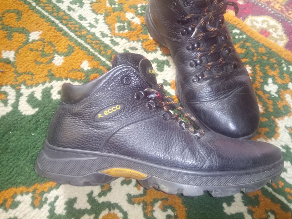 Ботинки - кроссовки. Зимние