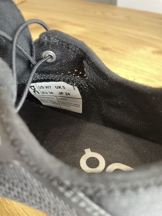 кросівки для бігу On Running Cloud 37р