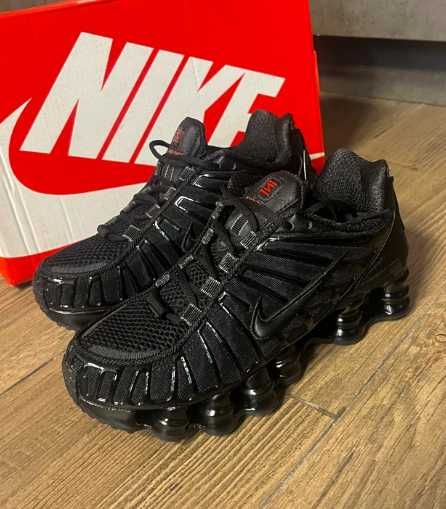 Czarny TL Nike w rozmiarze 37