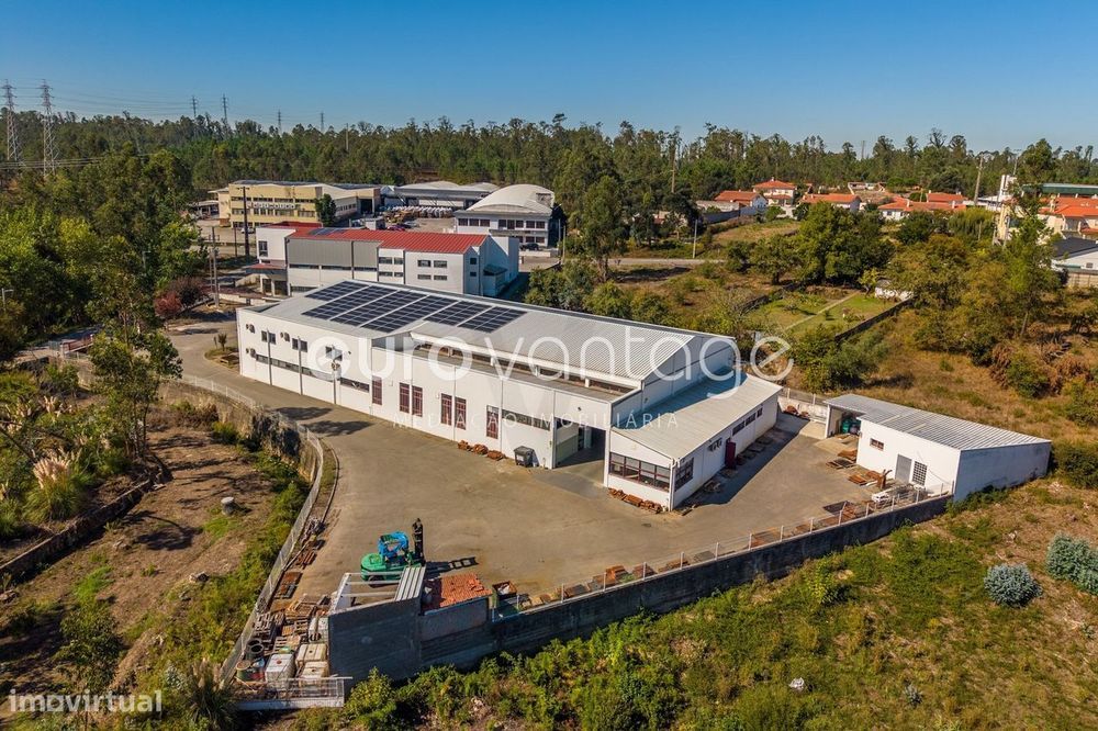 Pavilhão Industrial com 3.320 m² | Marinha Grande