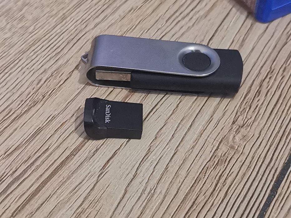 Pendrive 32GB mini SanDisk