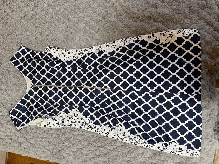 Продається сукня