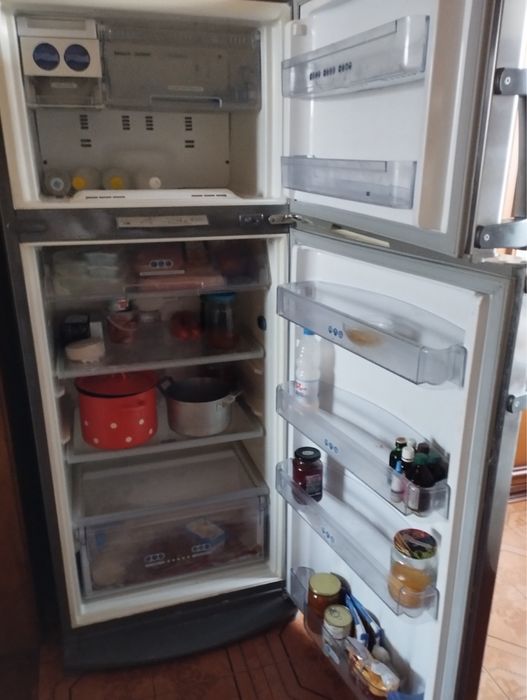 Холодильник Whirlpool