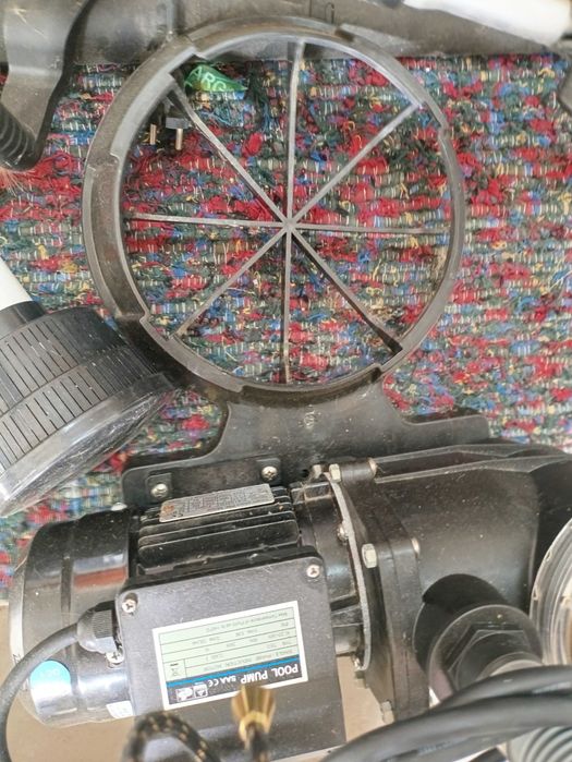 Monobloco com bomba QP 300 EM PRÉ-FILTRO para piscinas