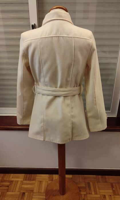 Casaco W52 Branco - S

- Tamanho (S)

Os portes são a cargo do comprad