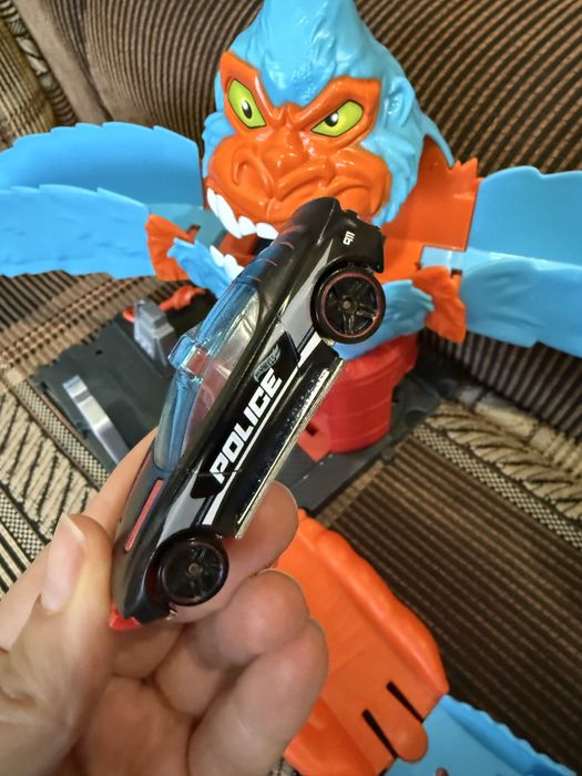 Hotweels  горила