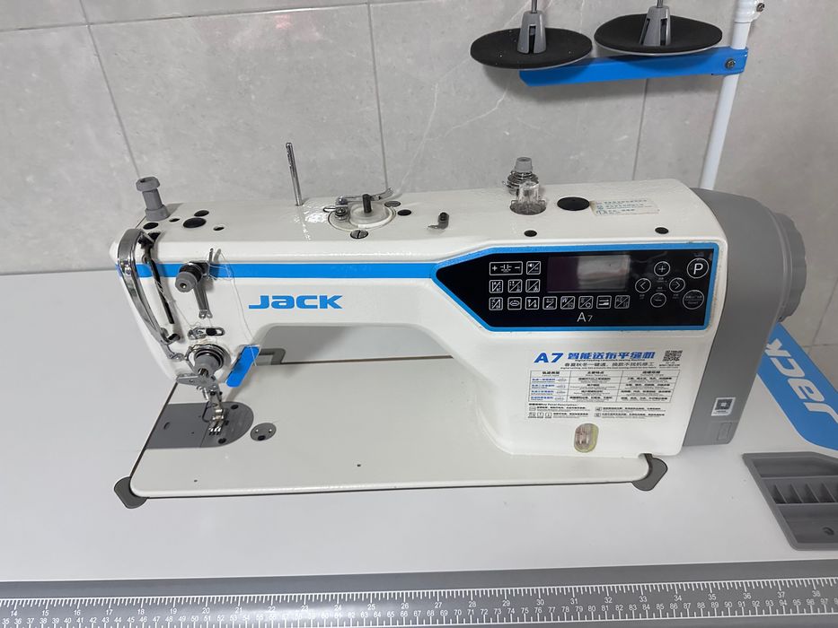 Vendo máquina de costura industrial Jack A7