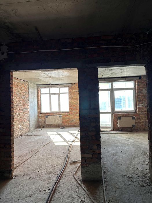 Продаж квартири Нивки Щербаківського 52 Вид на Файна Таун