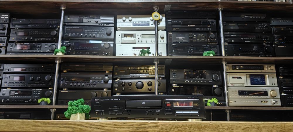 CD програвач Teac CD-P1160D