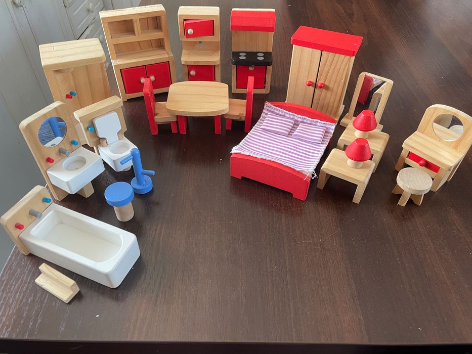 Mebelki do domku dla lalek