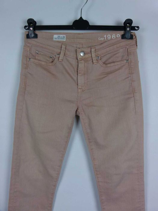 GAP boyfriend spodnie jeans pudrowy róż 25 / 32 - M