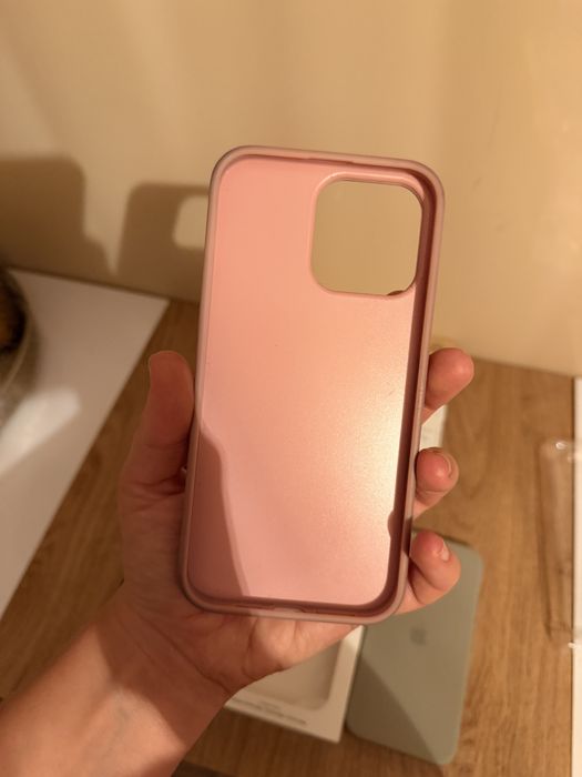 Etui guess z pudelkiem do iphone 13 pro max