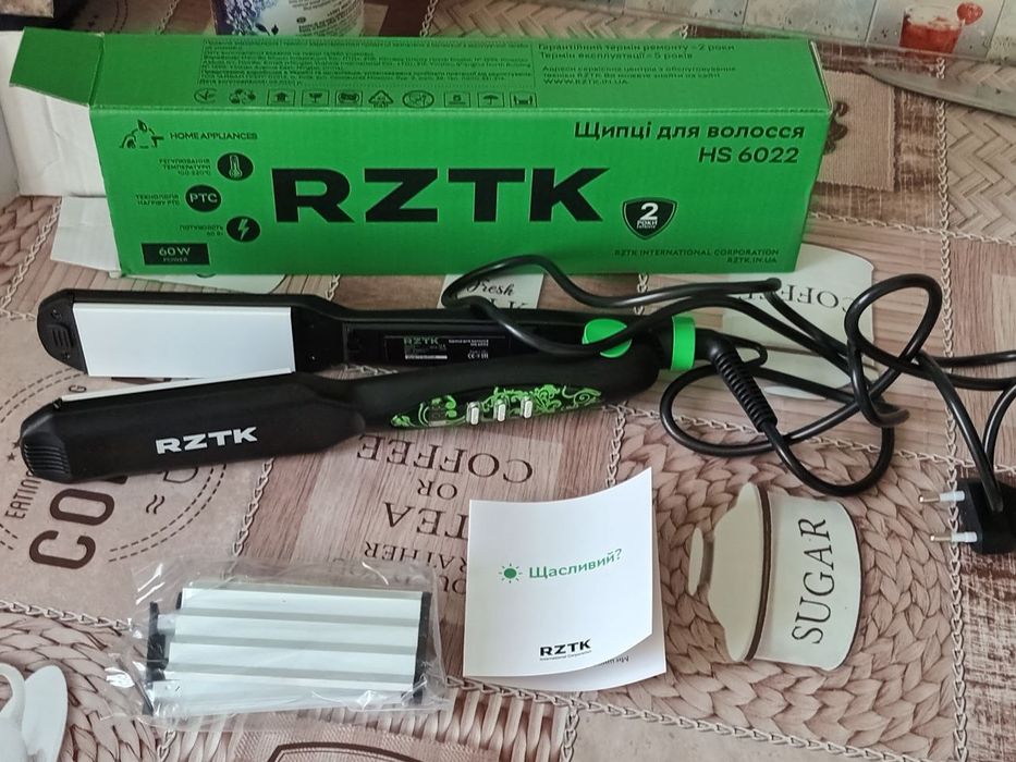 Утюжок щипцы HS 6022