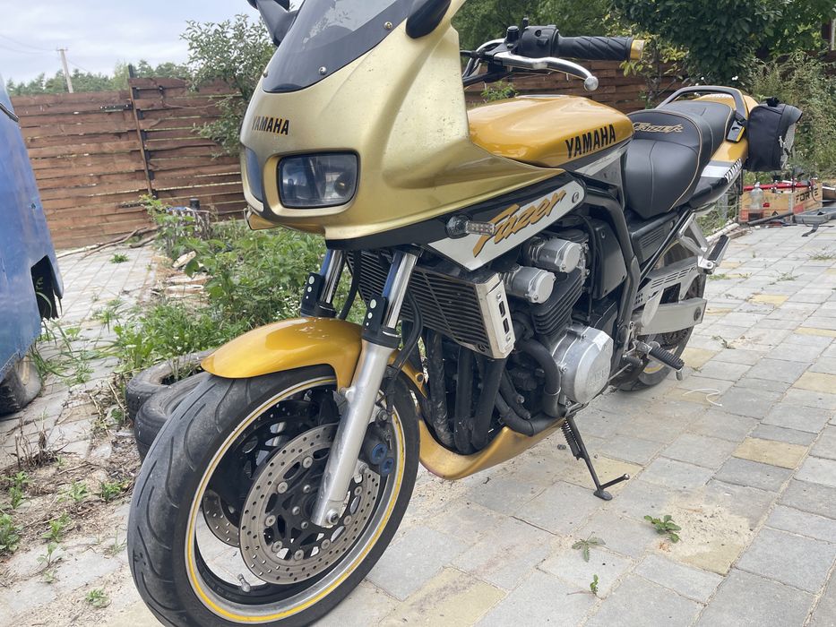 Yamaha FZS 600 Fazer