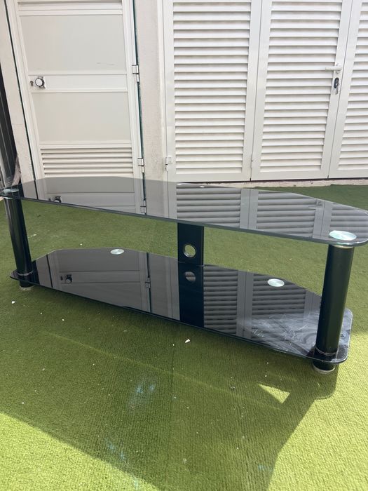 Black glass tv stand