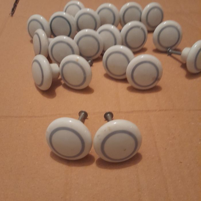 Puxadores ceramica e outros