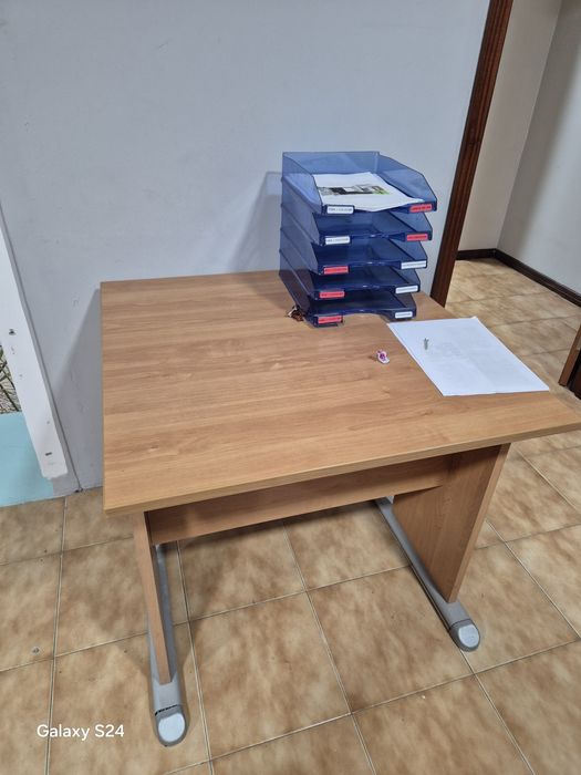 Mobiliário escritório variado