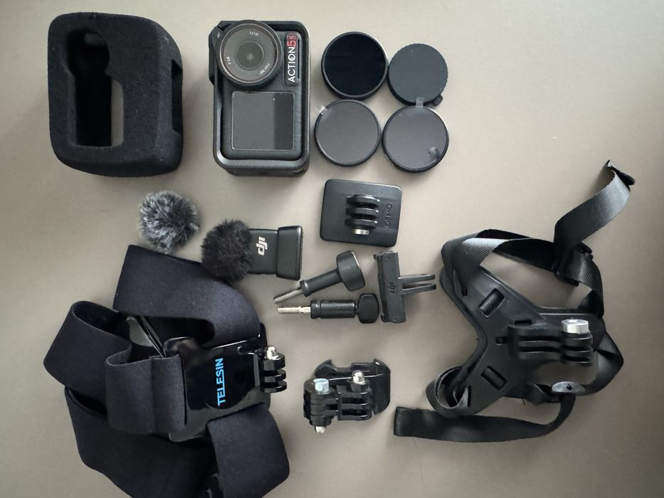 DJI Osmo Action 5 pro + acessorios