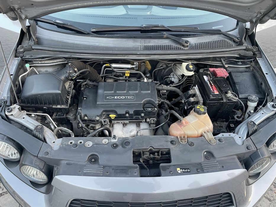 Chevrolet Aveo 1.2 LS (2012) – Apenas 82000 km | Engate Reboque