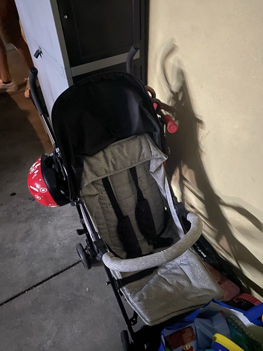 Carrinho bebe passeio