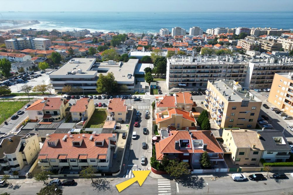 Moradia V4 3Frt 4 Pisos c/ Piscina Centro Leça da Palmeira