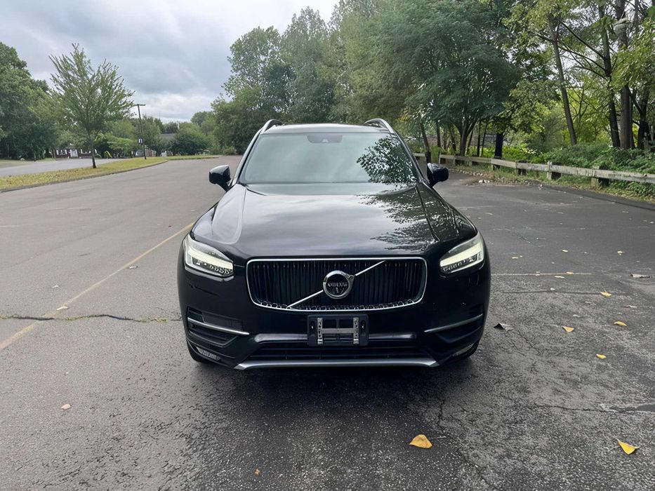 Volvo XC90      2017