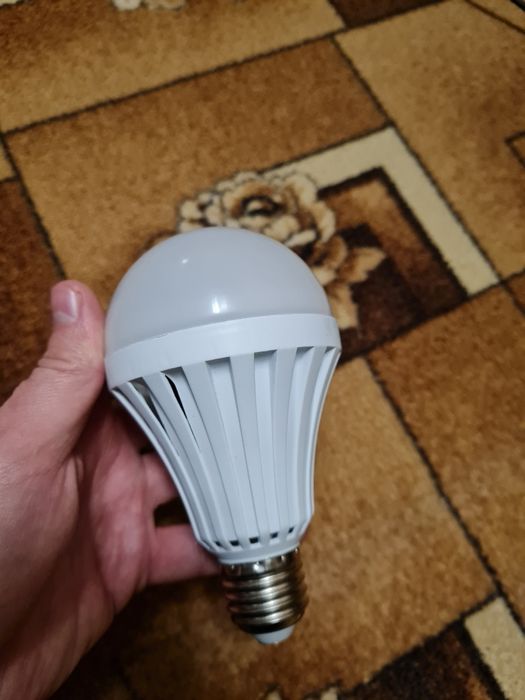 Аварійна лампа, лампа з акумулятором,  для кемпінгу