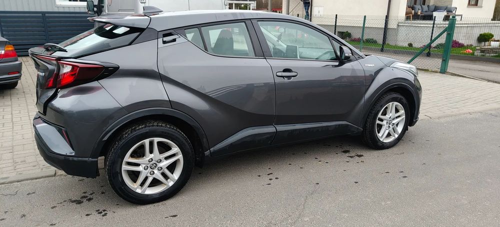 Toyota C-HR 2020r. Hybrid 1.8