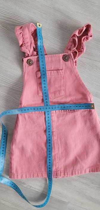 Sukienka jeansowa ogrodniczka 104