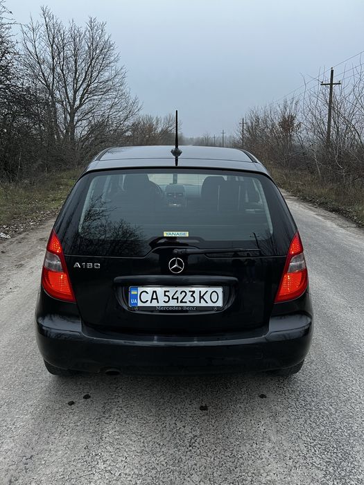 Mercedes-Benz A180 (2011)