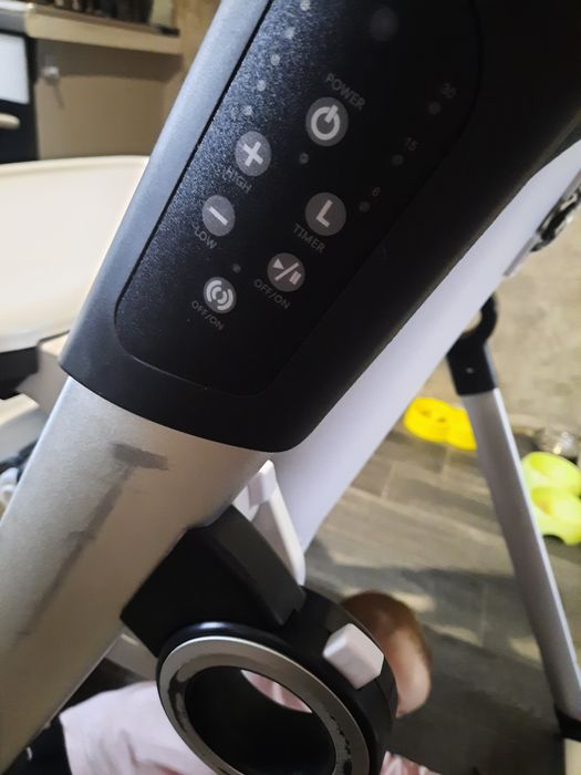 El Camino debut стільчик-качеля.
Стільчик-качелі