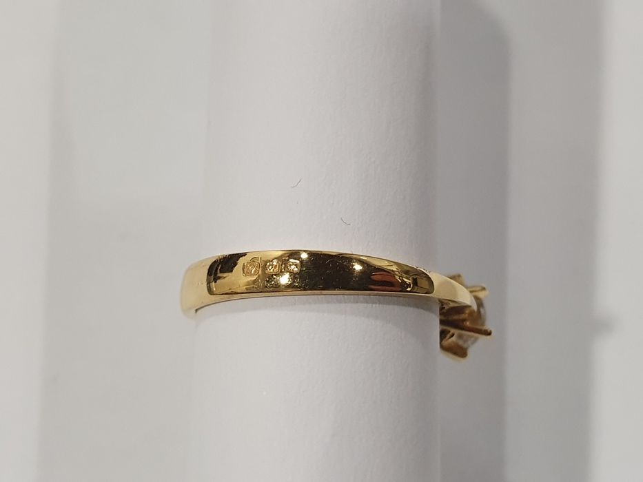 Anel noivado solitário | diamante 0.5 ct e ouro | oportunidade