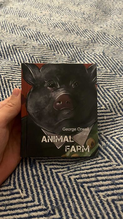 Книга англійською Animal Farm - George Orwell