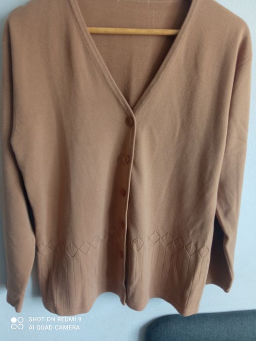 Sweterek zapinany kardigan 60% Wool wełny rozmiar L